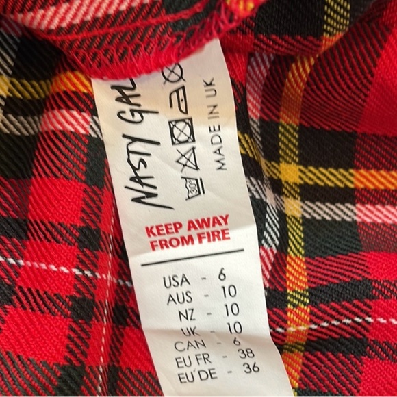 Nasty Gal Red Plaid Mini Skirt Size US 6 NWT - Picture 2 of 2